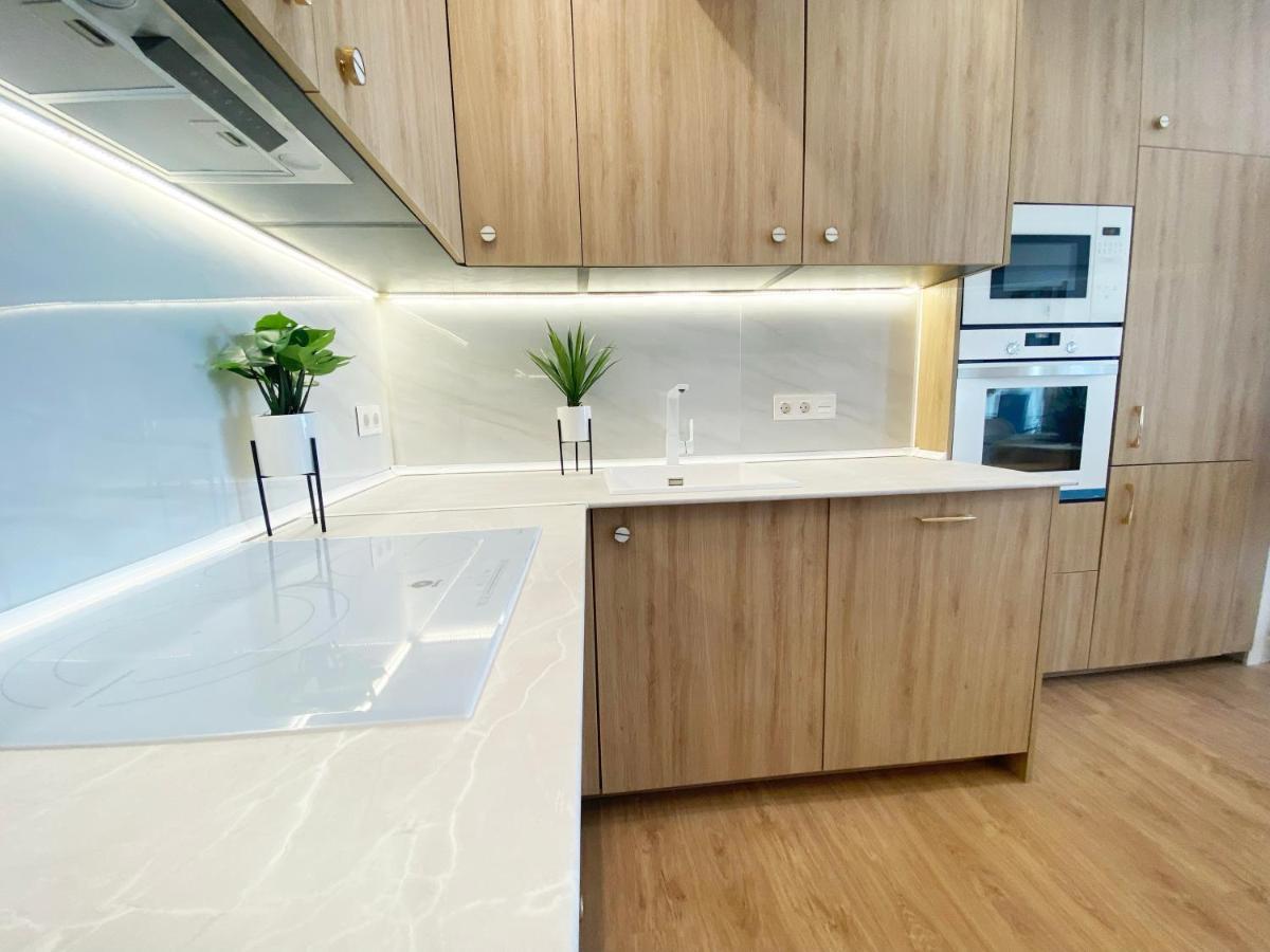 Miramar Luxurious Flat, 3 Double Rooms, Free Parking, Terrace, Completely New San Sebastián Dış mekan fotoğraf