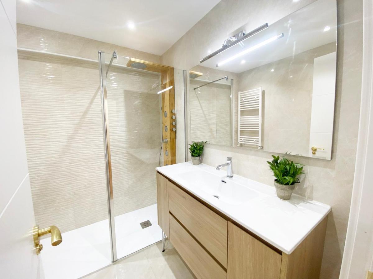 Miramar Luxurious Flat, 3 Double Rooms, Free Parking, Terrace, Completely New San Sebastián Dış mekan fotoğraf